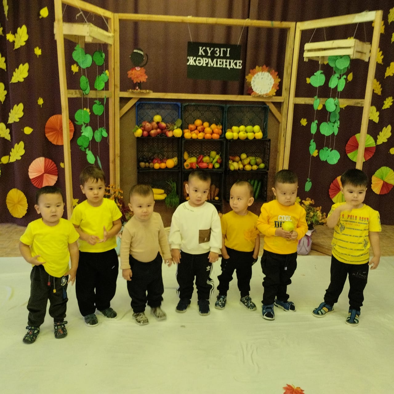 "Күзгі жәрмеңке" атты іс-шара. Ересек "Күншуақ" тобы.