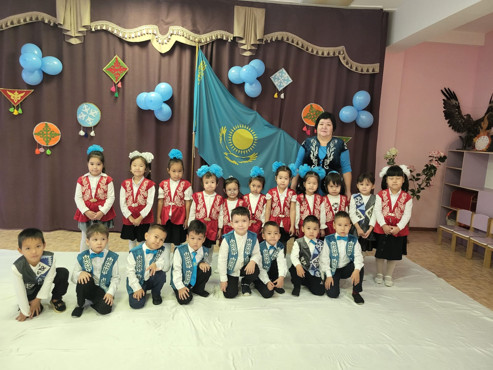 "Тәуелсіздік тұғырым" атты іс-шара. Мектепалды "Жұлдыз" тобы.