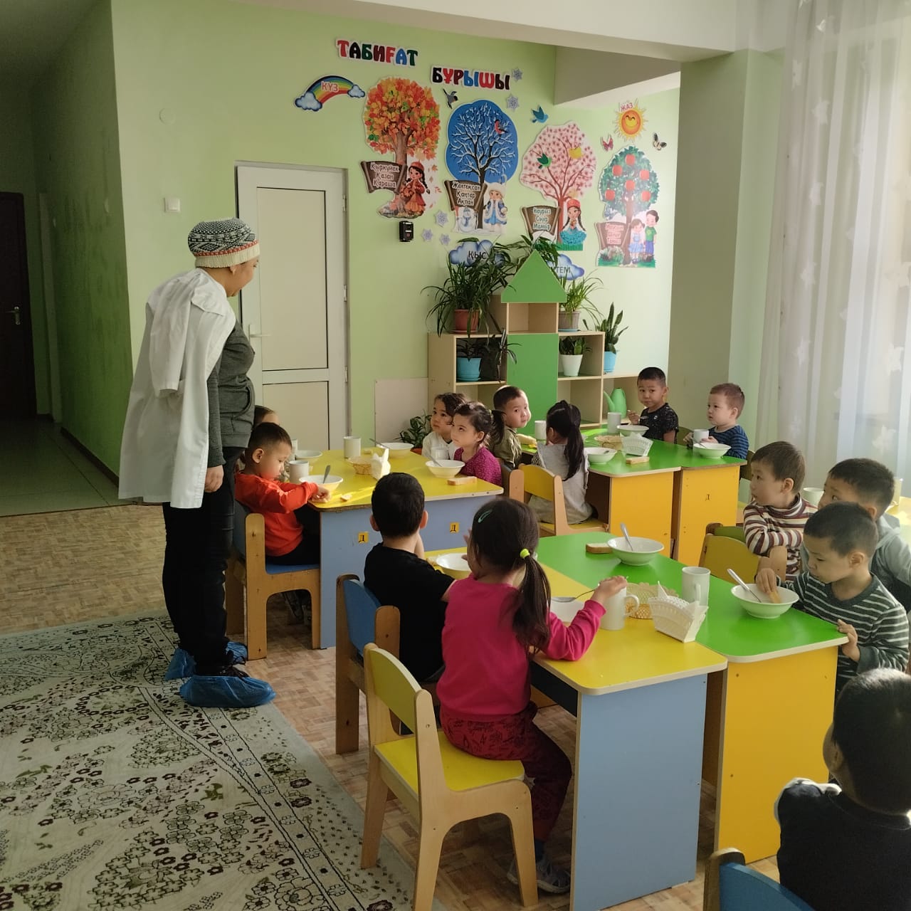 Ас мәзірі. Ата-ананың  бір күндік ас мәзірін көруі.